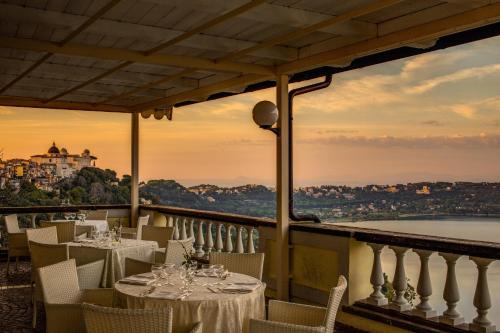 Hotel Castel Vecchio in Castel Gandolfo Hotel Castel Vecchio in Castel Gandolfo