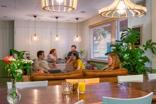 Zajednički dnevni boravak / prostorija s TV-om, Stayokay Hostel Arnhem in Arnhem Zajednički dnevni boravak / prostorija s TV-om, Stayokay Hostel Arnhem in Arnhem