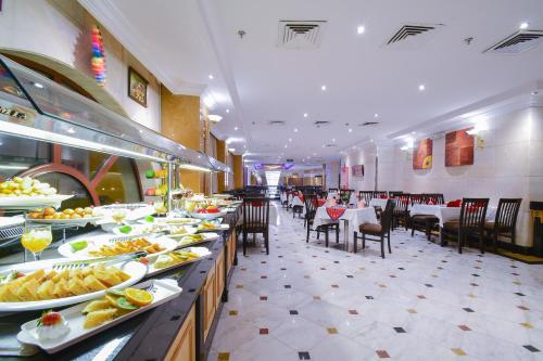 餐廳, 金色鬱金香阿爾沙克林飯店 (Golden Tulip Al Shakreen) in 麥地那 餐廳, 金色鬱金香阿爾沙克林飯店 (Golden Tulip Al Shakreen) in 麥地那