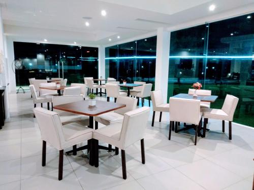 Restaurant, The White Garden Premier Saraburi in Saraburi Restaurant, The White Garden Premier Saraburi in Saraburi