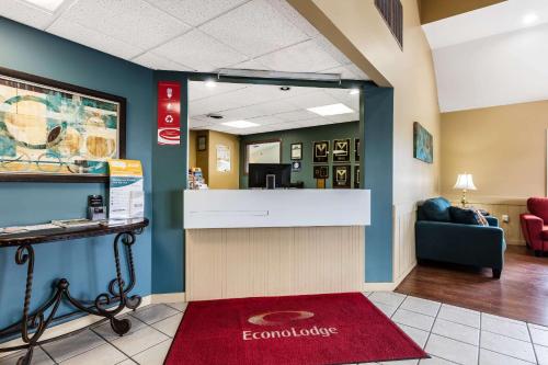 大堂, 伊克諾套房旅館 (Econo Lodge Inn & Suites) in 迪生 (TN) 大堂, 伊克諾套房旅館 (Econo Lodge Inn & Suites) in 迪生 (TN)