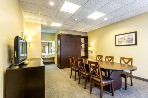 บริการและสิ่งอำนวยความสะดวก, ควอลิตี้ อินน์ ยูเนียนซิตี้ US 51 (Quality Inn Union City US 51) in ยูเนียนซิตี้ (TN) บริการและสิ่งอำนวยความสะดวก, ควอลิตี้ อินน์ ยูเนียนซิตี้ US 51 (Quality Inn Union City US 51) in ยูเนียนซิตี้ (TN)
