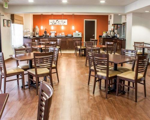 Ресторан, Sleep Inn Arlington Near Six Flags in Арлингтон Ресторан, Sleep Inn Arlington Near Six Flags in Арлингтон