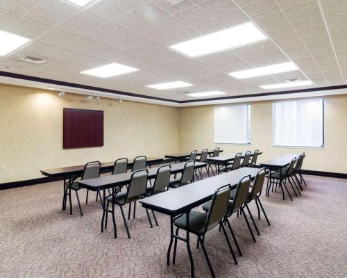 Meeting room / ballrooms, Quality Suites in Midland (TX) Meeting room / ballrooms, Quality Suites in Midland (TX)