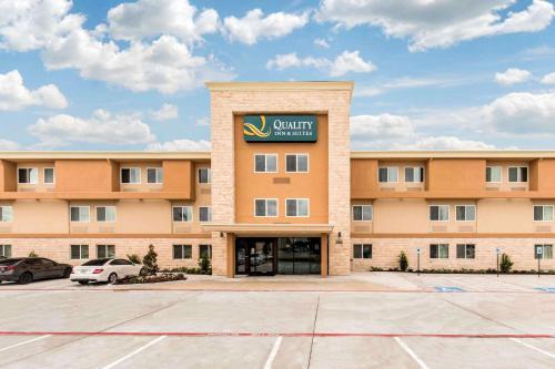 Quality Inn & Suites Plano 