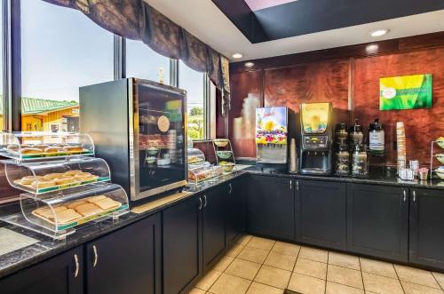 餐飲選擇, 凱藝套房酒店 (Quality Inn & Suites) in 弗吉尼亞州阿賓登 (VA) 餐飲選擇, 凱藝套房酒店 (Quality Inn & Suites) in 弗吉尼亞州阿賓登 (VA)