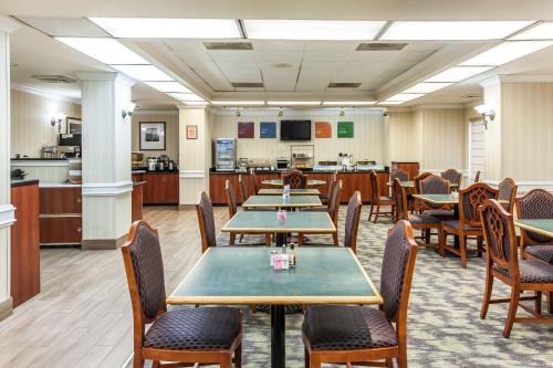 Đồ ăn và thức uống, Comfort Inn Pentagon City in Arlington (VA) Đồ ăn và thức uống, Comfort Inn Pentagon City in Arlington (VA)