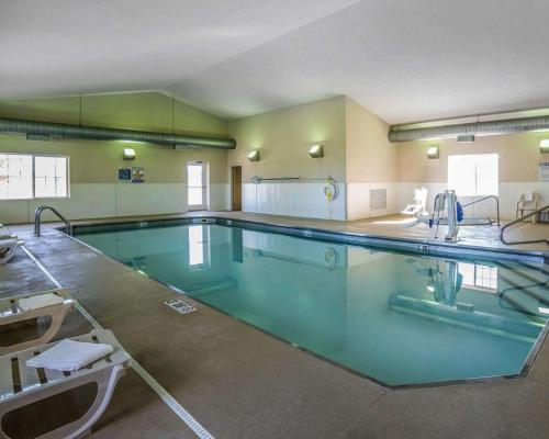 Swimming pool, MainStay Suites Casper in Casper (WY) Swimming pool, MainStay Suites Casper in Casper (WY)