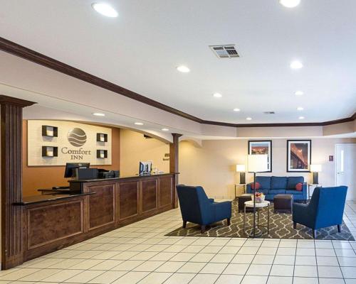 Előcsarnok, Comfort Inn Marrero - New Orleans West near Audubon Park Előcsarnok, Comfort Inn Marrero - New Orleans West near Audubon Park