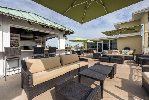 酒吧/高級酒吧, 珍寶島酒店和碼頭 (Treasure Island Hotel and Marina) in 金銀島 (FL) 酒吧/高級酒吧, 珍寶島酒店和碼頭 (Treasure Island Hotel and Marina) in 金銀島 (FL)