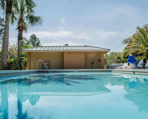 Facilities, Quality Inn Crystal River in Crystal River (FL) Facilities, Quality Inn Crystal River in Crystal River (FL)