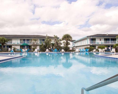 Facilities, Main Gate Kissimmee Formally Road Way Inn near Gaylord Palms Resort Buffet Facilities, Main Gate Kissimmee Formally Road Way Inn near Gaylord Palms Resort Buffet