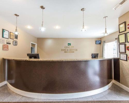 Előcsarnok, Quality Inn & Suites Bremen in Bremen (Georgia) Előcsarnok, Quality Inn & Suites Bremen in Bremen (Georgia)