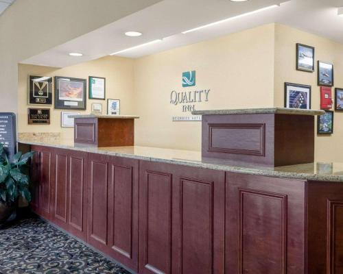 Előcsarnok, Quality Inn Columbus, MS in Columbus (Mississippi) Előcsarnok, Quality Inn Columbus, MS in Columbus (Mississippi)