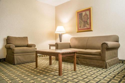 設施, Quality Inn & Suites Palm Island Indoor Waterpark in 巴達維亞(NY) 設施, Quality Inn & Suites Palm Island Indoor Waterpark in 巴達維亞(NY)