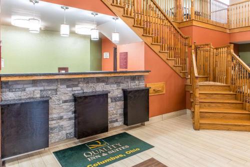 Előcsarnok, Quality Inn & Suites Columbus West - Hilliard in Délnyugat-Columbus Előcsarnok, Quality Inn & Suites Columbus West - Hilliard in Délnyugat-Columbus