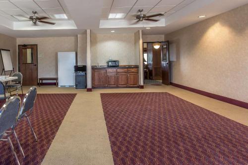 會議室/宴會廳, Quality Inn & Suites in 蓋孟 (OK) 會議室/宴會廳, Quality Inn & Suites in 蓋孟 (OK)