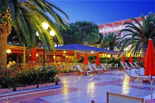 Entrance, Hotel Oasis in Alghero Entrance, Hotel Oasis in Alghero