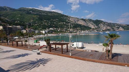 Beach, Maison Patricia Menton Appartemets in Menton Beach, Maison Patricia Menton Appartemets in Menton