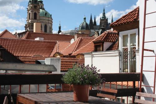Old Town Charming Apartments Hotel