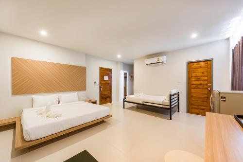 普吉島海洋豪華旅舍 (Phuket Marine Poshtel) in 布吉 普吉島海洋豪華旅舍 (Phuket Marine Poshtel) in 布吉
