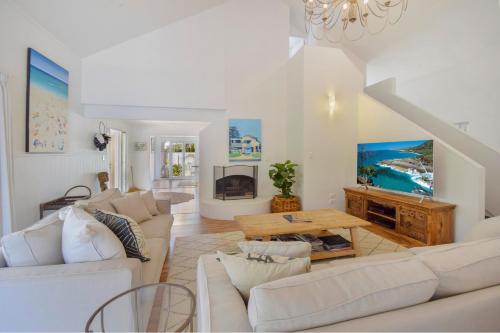 This photo about Wyuna Drive shared on HyHotel.com