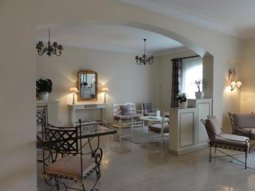 This photo about Les Echevins shared on HyHotel.com