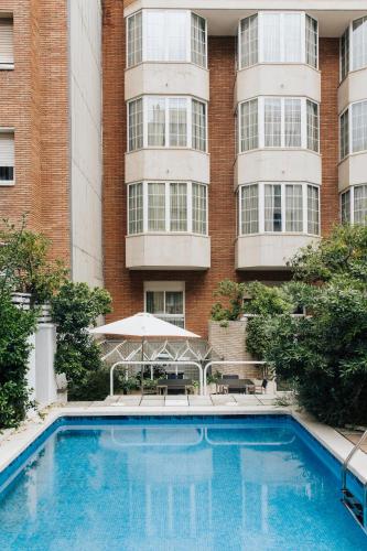 Swimming pool, Derby in Les Corts Swimming pool, Derby in Les Corts