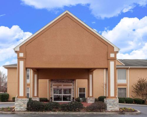Quality Inn & Suites I-40 East in Hot Springs