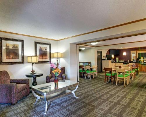 大堂, 史密斯堡I-540品質酒店 (Quality Inn Fort Smith I-540) in 史密斯堡 大堂, 史密斯堡I-540品質酒店 (Quality Inn Fort Smith I-540) in 史密斯堡