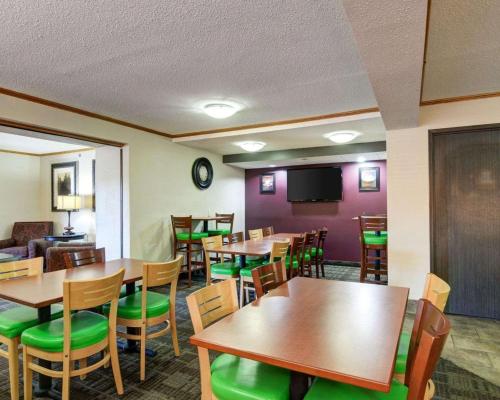 餐飲選擇, 史密斯堡I-540品質酒店 (Quality Inn Fort Smith I-540) in 史密斯堡 餐飲選擇, 史密斯堡I-540品質酒店 (Quality Inn Fort Smith I-540) in 史密斯堡