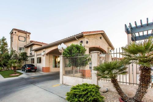 Instalaciones, Quality Inn Near China Lake Naval Station in Ridgecrest Instalaciones, Quality Inn Near China Lake Naval Station in Ridgecrest