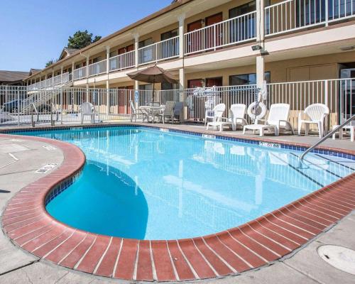 Létesítmények, Quality Inn & Suites Woodland - Sacramento Airport in Woodland Létesítmények, Quality Inn & Suites Woodland - Sacramento Airport in Woodland