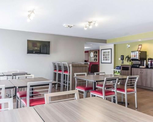 Food and beverages, Comfort Inn in Riviere-Du-Loup (QC) Food and beverages, Comfort Inn in Riviere-Du-Loup (QC)