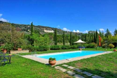 Kert, Villa Elisa by PosarelliVillas in Le Contesse Kert, Villa Elisa by PosarelliVillas in Le Contesse