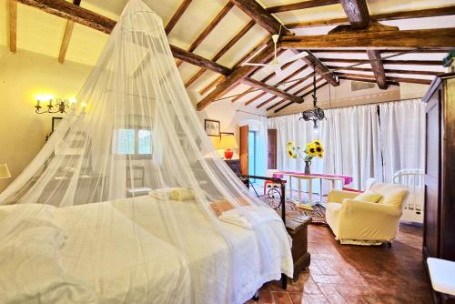 Villa Elisa by PosarelliVillas in Le Contesse Villa Elisa by PosarelliVillas in Le Contesse
