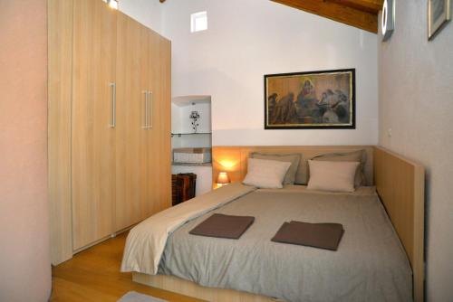 This photo about Holiday Home Petra shared on HyHotel.com