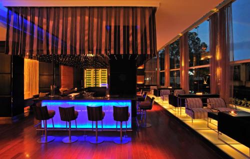Пъб/Фоайе, Taj Club House, Chennai in Ченай Пъб/Фоайе, Taj Club House, Chennai in Ченай