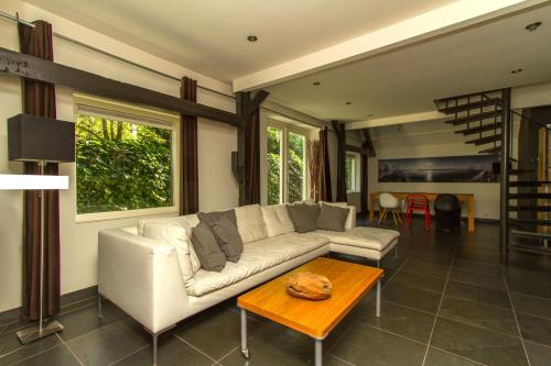 Koeienstal, Private House with wifi and free parking for 1 car in Weesp Koeienstal, Private House with wifi and free parking for 1 car in Weesp