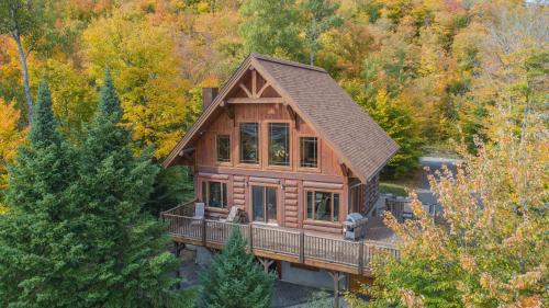 外部景觀, Log Cabin Home with Lake and Mountain view by Reserver.ca in 聖阿代勒 外部景觀, Log Cabin Home with Lake and Mountain view by Reserver.ca in 聖阿代勒