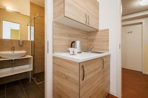 Bathroom, Hotel City Green Berlin in Airport Berlin-Schonefeld Bathroom, Hotel City Green Berlin in Airport Berlin-Schonefeld