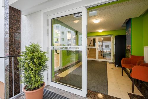 Entrance, Hotel City Green Berlin in Airport Berlin-Schonefeld Entrance, Hotel City Green Berlin in Airport Berlin-Schonefeld
