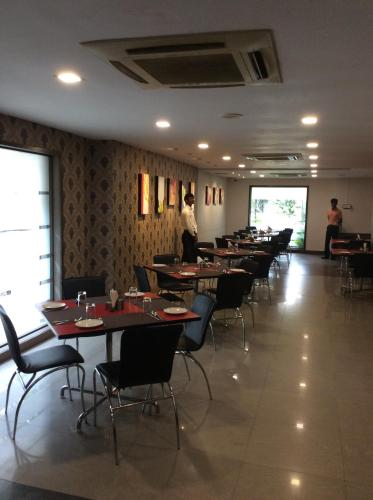Étterem, The Lotus Apartment Hotels - Venkatraman street in Chennai Étterem, The Lotus Apartment Hotels - Venkatraman street in Chennai