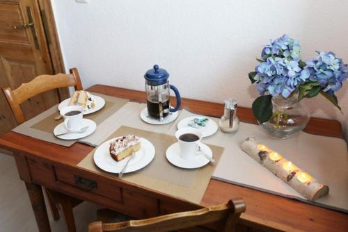 Anna Ferienwohnung am Eifelsteig in Neroth Anna Ferienwohnung am Eifelsteig in Neroth