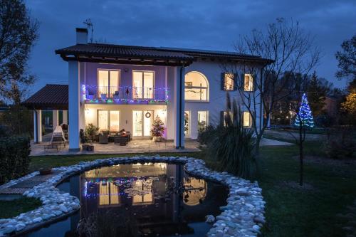 Entrance, Pool & Garden Villa Lelia in Mirano Entrance, Pool & Garden Villa Lelia in Mirano