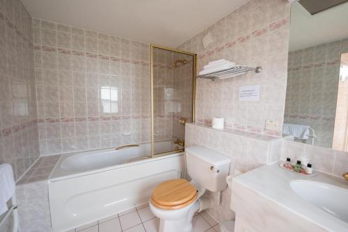 This photo about Dall Lodge Country House shared on HyHotel.com