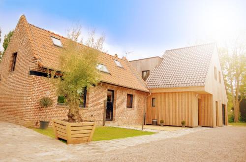 This photo about Perle Bleue - Lille shared on HyHotel.com