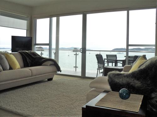 Edgewater Palms Apartments in Bay of Islands Edgewater Palms Apartments in Bay of Islands
