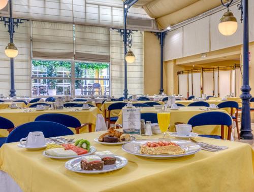 Instalaciones, Senator Huelva in Huelva Instalaciones, Senator Huelva in Huelva