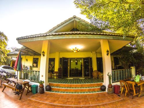 Bejárat, Plus Hostel Ayutthaya in Suan Plik Bejárat, Plus Hostel Ayutthaya in Suan Plik